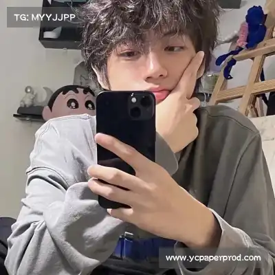 侯跃雯